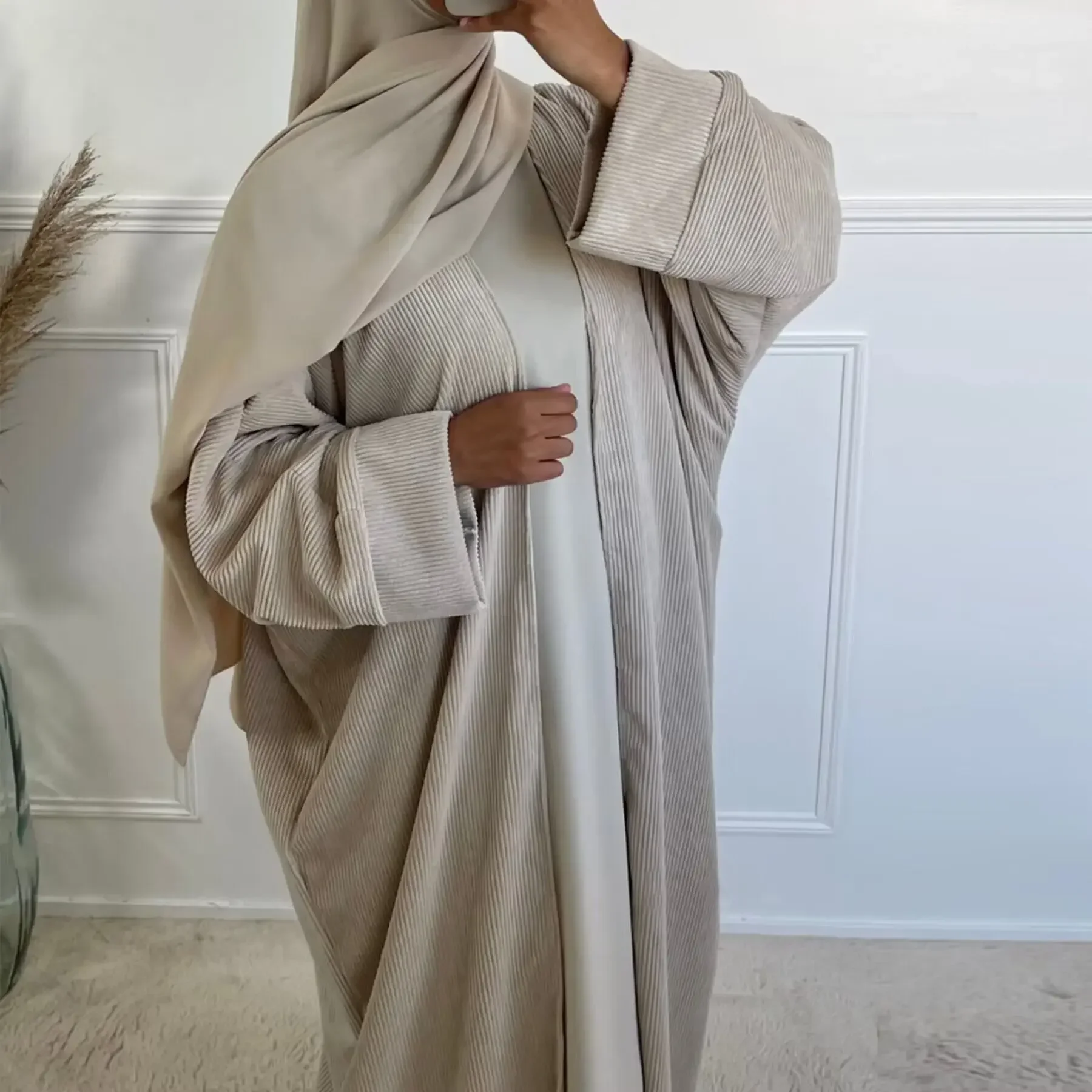 Abaya Musim Dingin Bahan Cordu - Winter Clothing Dubai ulasan dan harga
